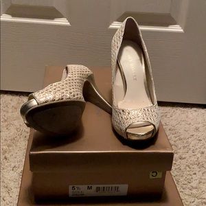 Audrey Brooke Gold Quillan peep toe